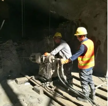 平山水下抗分散灌浆料特点 水下不分散注浆料介绍